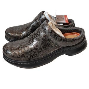 Clarks Pro Women's Work Clogs – Slip-Resistant, Size 7, Gunmetal, NIB